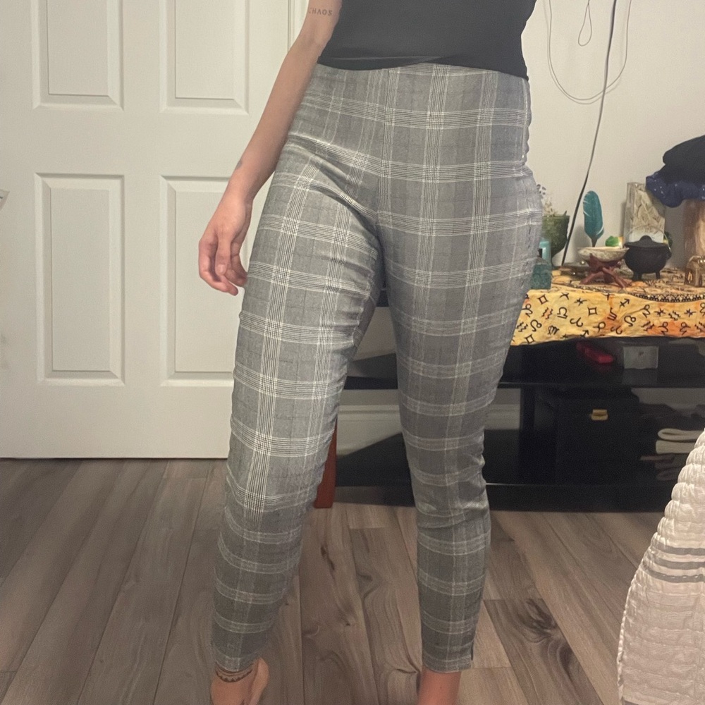 Dynamite Grey Striped Dress-pants